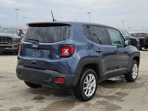 Certified 2023 Jeep Renegade Latitude image 3
