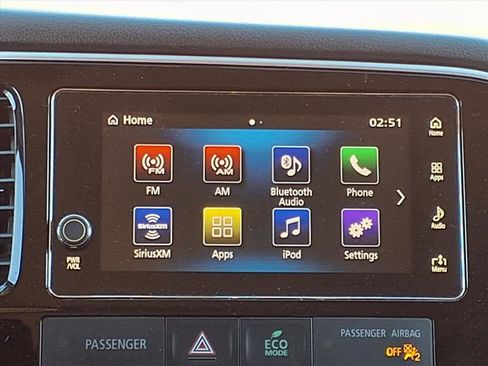 Used 2017 Mitsubishi Outlander SE image 8