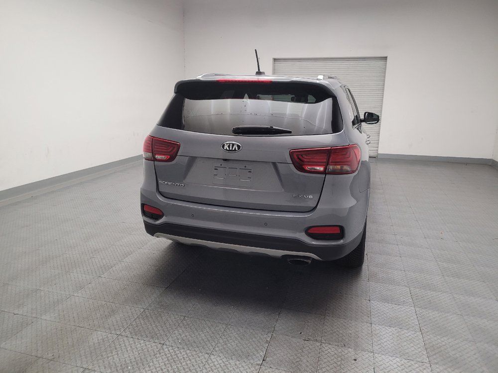 Used 2019 Kia Sorento EX FWD image 7