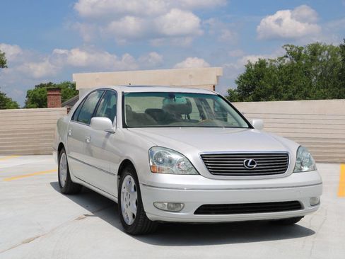 Used 2001 Lexus LS 430 RWD image 7