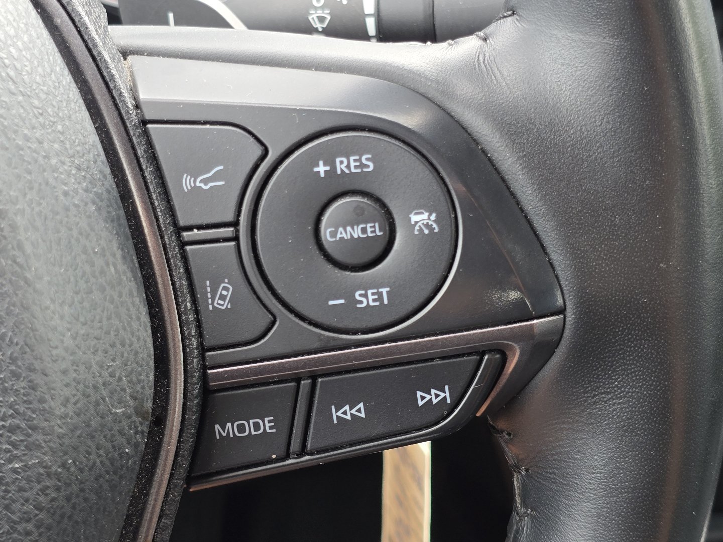 Used 2024 Toyota Camry SE FWD image 13
