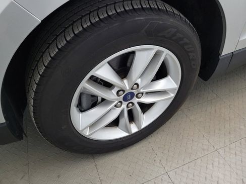 Used 2018 Ford Edge SEL AWD/4WD image 31