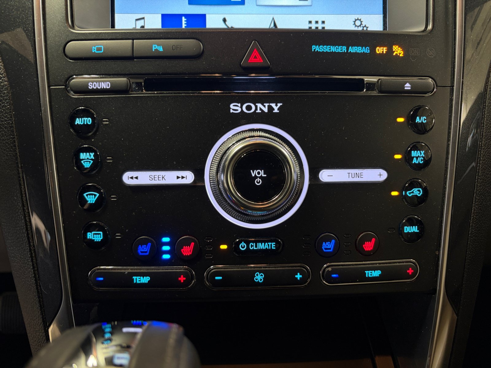 Used 2018 Ford Explorer Limited FWD image 17
