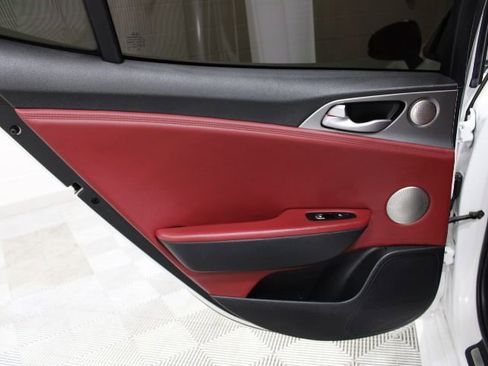 Used 2021 Kia Stinger GT2 image 18