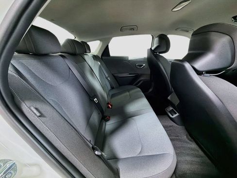 Used 2025 Kia K4 FWD image 25