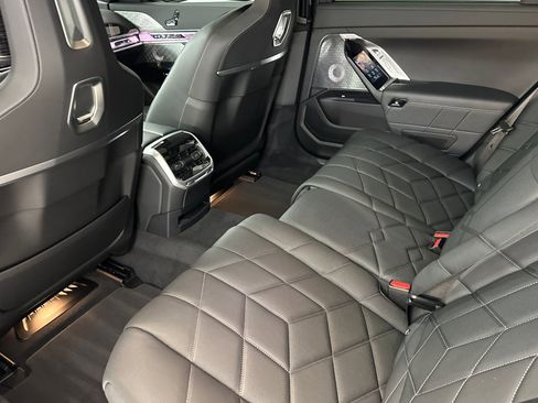 Certified 2024 BMW i7 xDrive60 AWD/4WD image 27