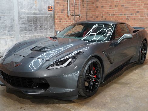 Used 2017 Chevrolet Corvette Stingray Coupe w/ Battery Protection Package image 8