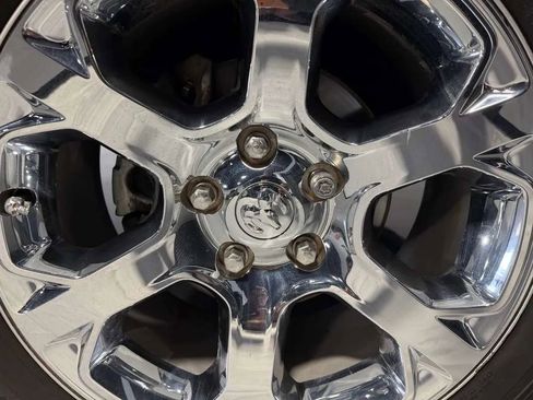 Used 2014 RAM 1500 Laramie RWD image 10