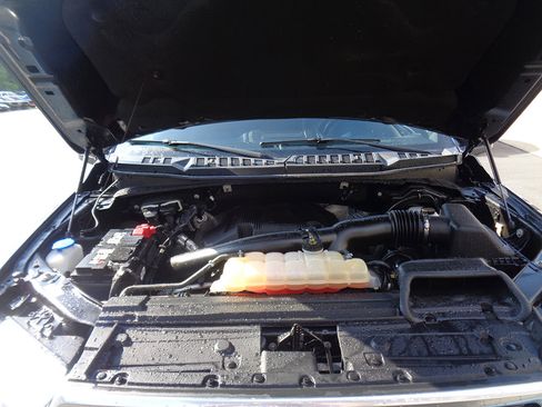 Used 2018 Ford F150 Limited w/ Trailer Tow Package image 9