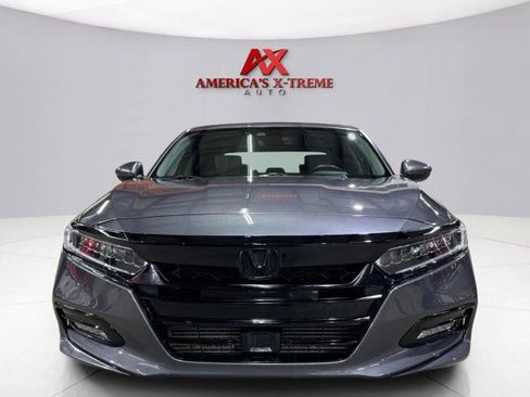 Used 2018 Honda Accord Touring image 10