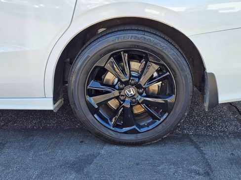 Used 2023 Honda Odyssey Sport image 9