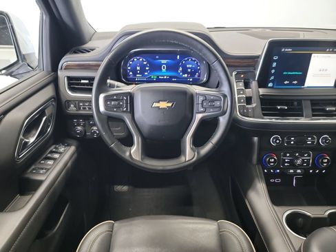 Used 2024 Chevrolet Tahoe Premier AWD/4WD image 16