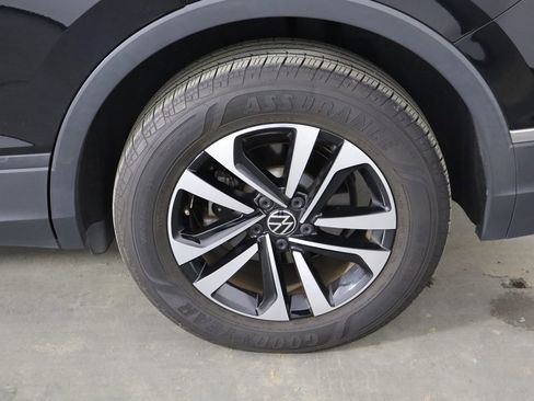 Used 2023 Volkswagen Tiguan S image 38