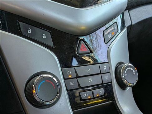 Used 2014 Chevrolet Cruze LT image 7