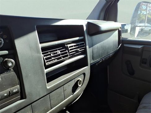 Used 2014 Chevrolet Express 3500 Work Van image 21
