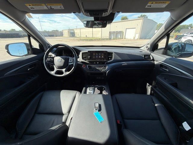 Used 2025 Honda Ridgeline RTL image 6