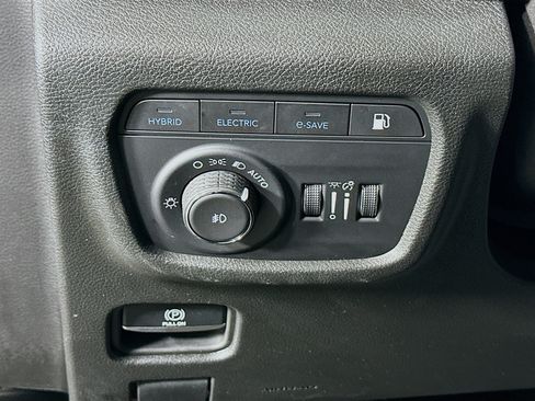 Used 2022 Jeep Grand Cherokee Limited 4xe AWD/4WD image 17