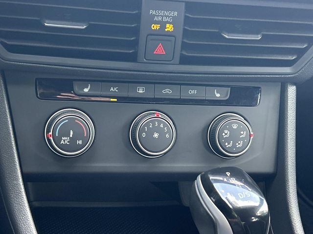 Used 2024 Volkswagen Jetta Sport FWD image 29