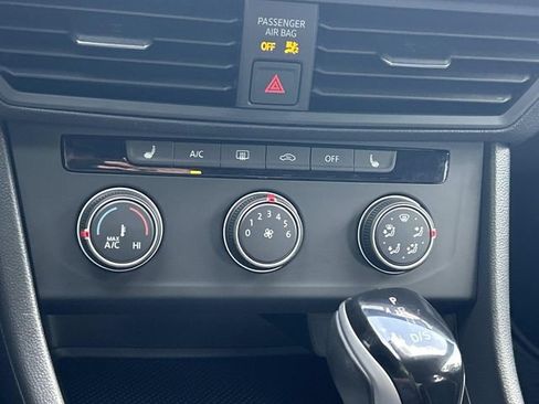 Used 2024 Volkswagen Jetta Sport FWD image 29