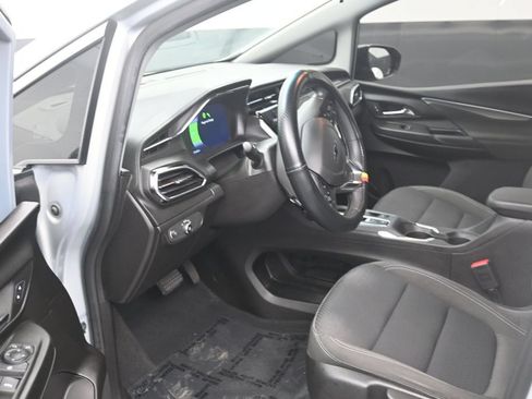 Used 2023 Chevrolet Bolt LT FWD image 10
