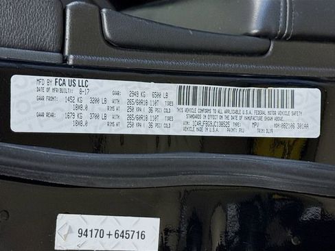 Used 2018 Jeep Grand Cherokee Limited w/ Luxury Group II image 33