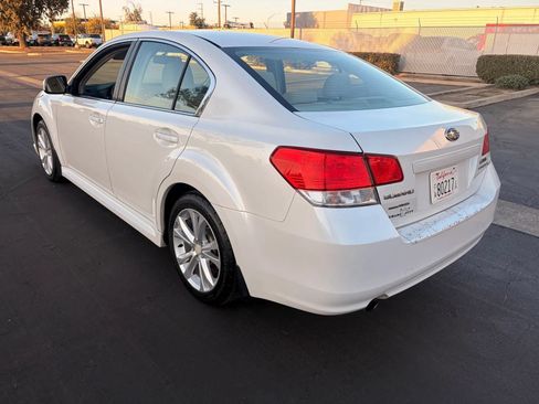 Used 2013 Subaru Legacy 2.5i Premium AWD/4WD image 3