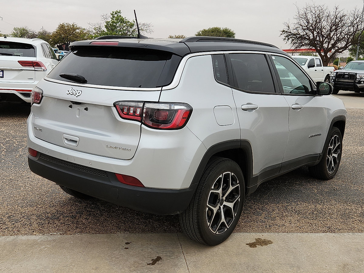 Used 2025 Jeep Compass Limited AWD/4WD image 3