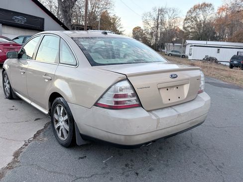 Used 2008 Ford Taurus SEL image 3
