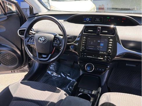 Used 2022 Toyota Prius Prime LE FWD image 4