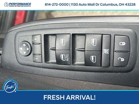 Used 2015 Jeep Cherokee Latitude FWD image 17