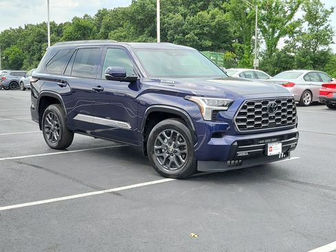 Certified 2025 Toyota Sequoia Platinum AWD/4WD image 33