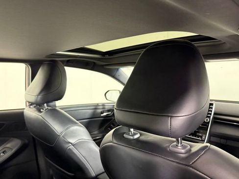 Used 2020 Toyota Avalon XSE image 29