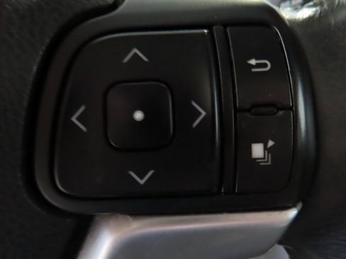 Used 2015 Toyota Highlander Limited image 23