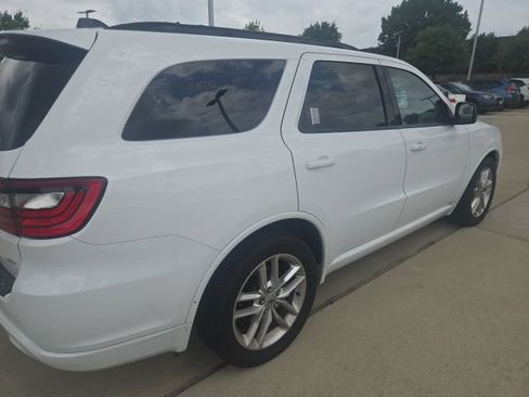 Used 2024 Dodge Durango GT RWD image 3