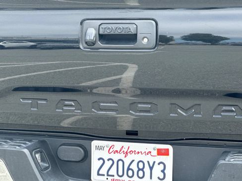 Used 2022 Toyota Tacoma SR5 RWD image 24