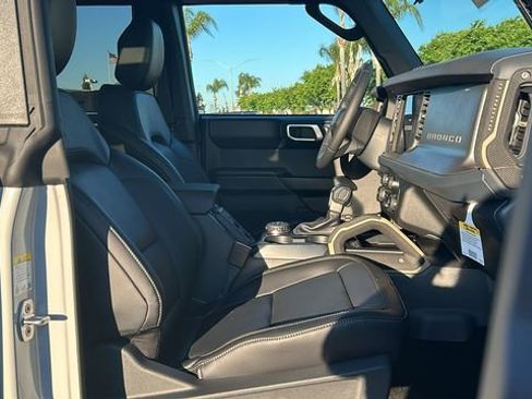 New 2026 Ford Bronco Badlands image 11