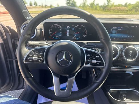 Used 2020 Mercedes-Benz CLA 250 4MATIC image 19