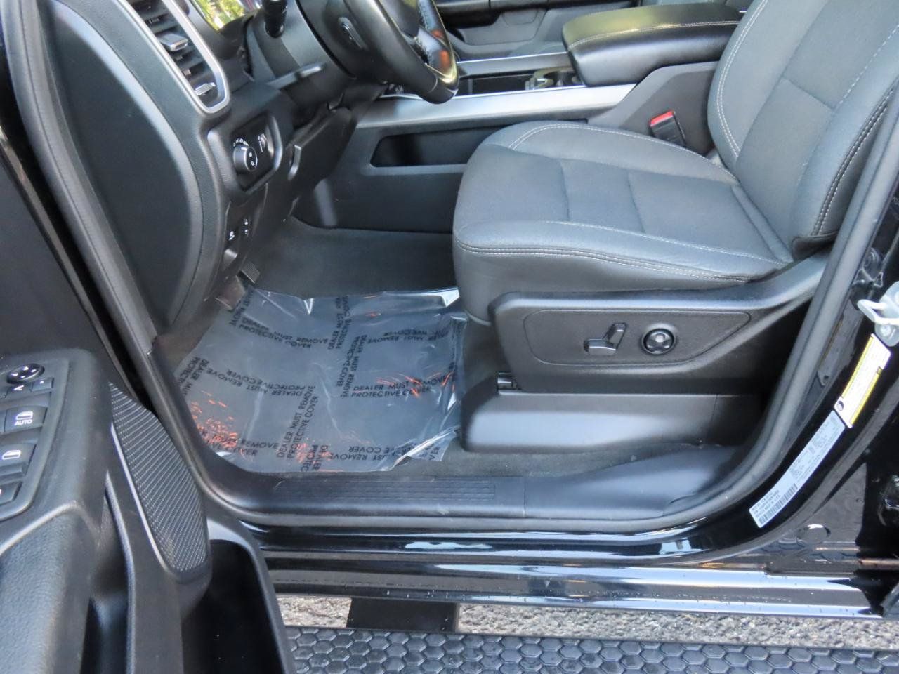 Used 2021 RAM 1500 Big Horn AWD/4WD image 12