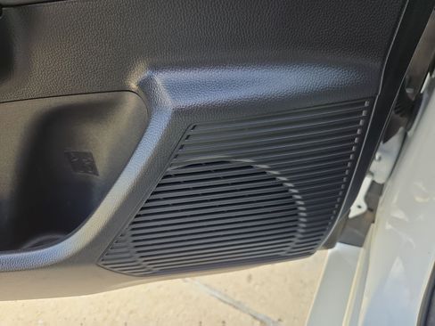 Used 2024 Toyota Prius XLE FWD image 15