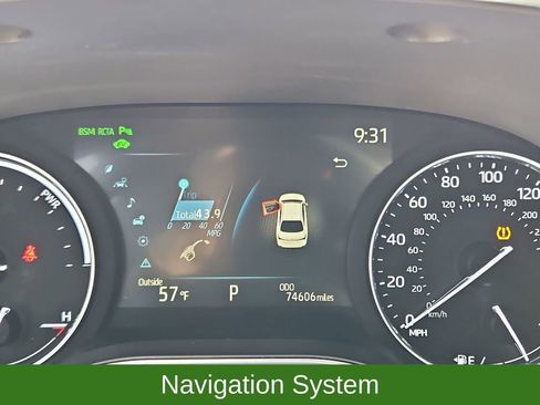 Used 2021 Toyota Avalon Limited image 13