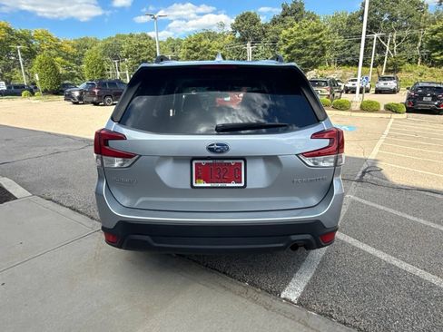 Used 2023 Subaru Forester Premium AWD/4WD image 7