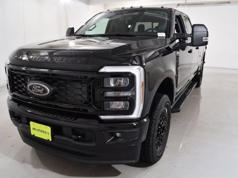 New 2026 Ford F350 XLT w/ XLT Premium Package AWD/4WD image 2