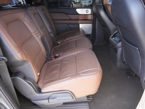 Used 2022 Lincoln Navigator L Reserve image 16