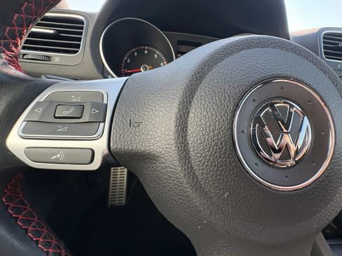 Used 2012 Volkswagen GTI 4-Door FWD image 29