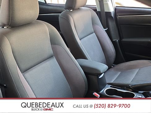 Used 2017 Toyota Corolla LE w/ Carpet Mat Package (TMS) FWD image 27