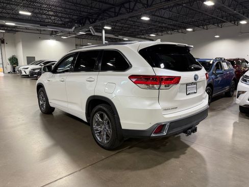 Used 2019 Toyota Highlander Limited Platinum image 5