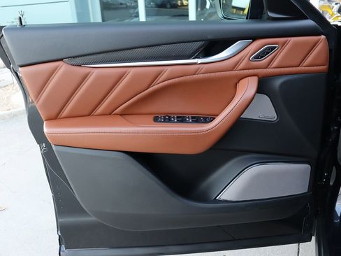 Used 2022 Maserati Levante Modena S image 43