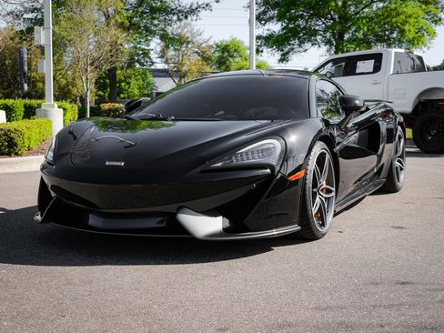Used 2019 McLaren 570S Spider image 7