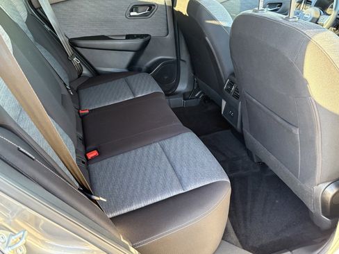 Certified 2023 Nissan Rogue SV image 33