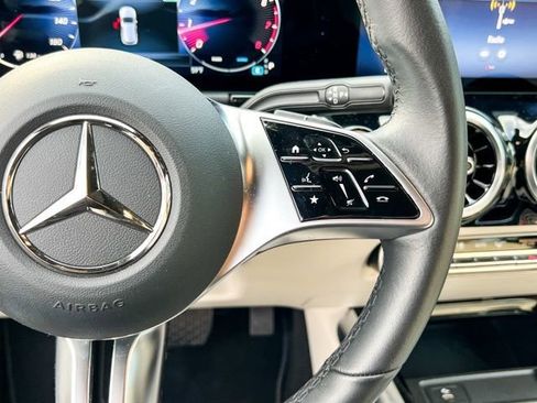 Used 2025 Mercedes-Benz GLA 250 4MATIC image 23
